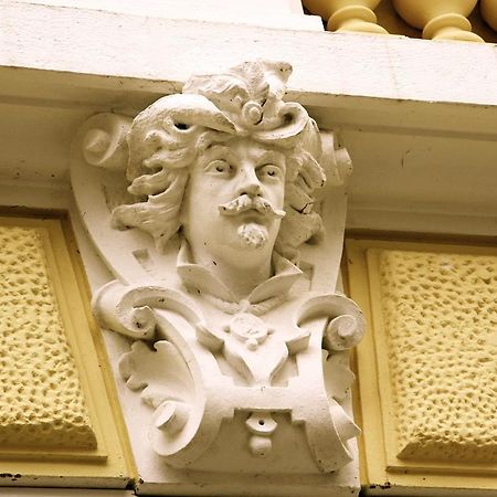 Hotel Gemini Дюселдорф Екстериор снимка